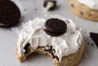 Creamy Cookies and Cream Milkshake Cookie