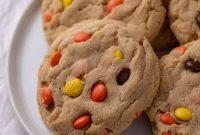 Crumbl’s Reese’s Pieces Peanut Butter Bliss
