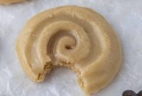 Crumbl Honey Bun Cookies: Sweet Perfection