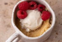 Golden Oreo Gooey Mug Cake in Minutes