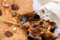 One-Pan Chocolate Chip Cookie