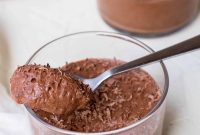 Cloud-Like Vegan Chocolate Mousse