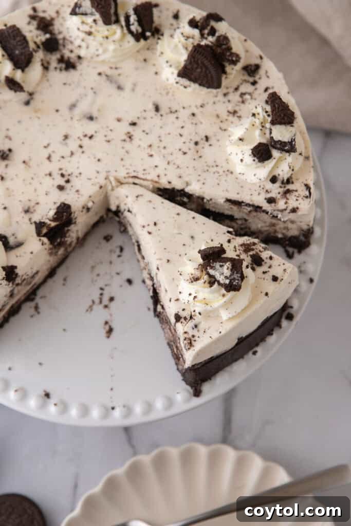 No Bake Oreo Cheesecake Recipe slice on a plate