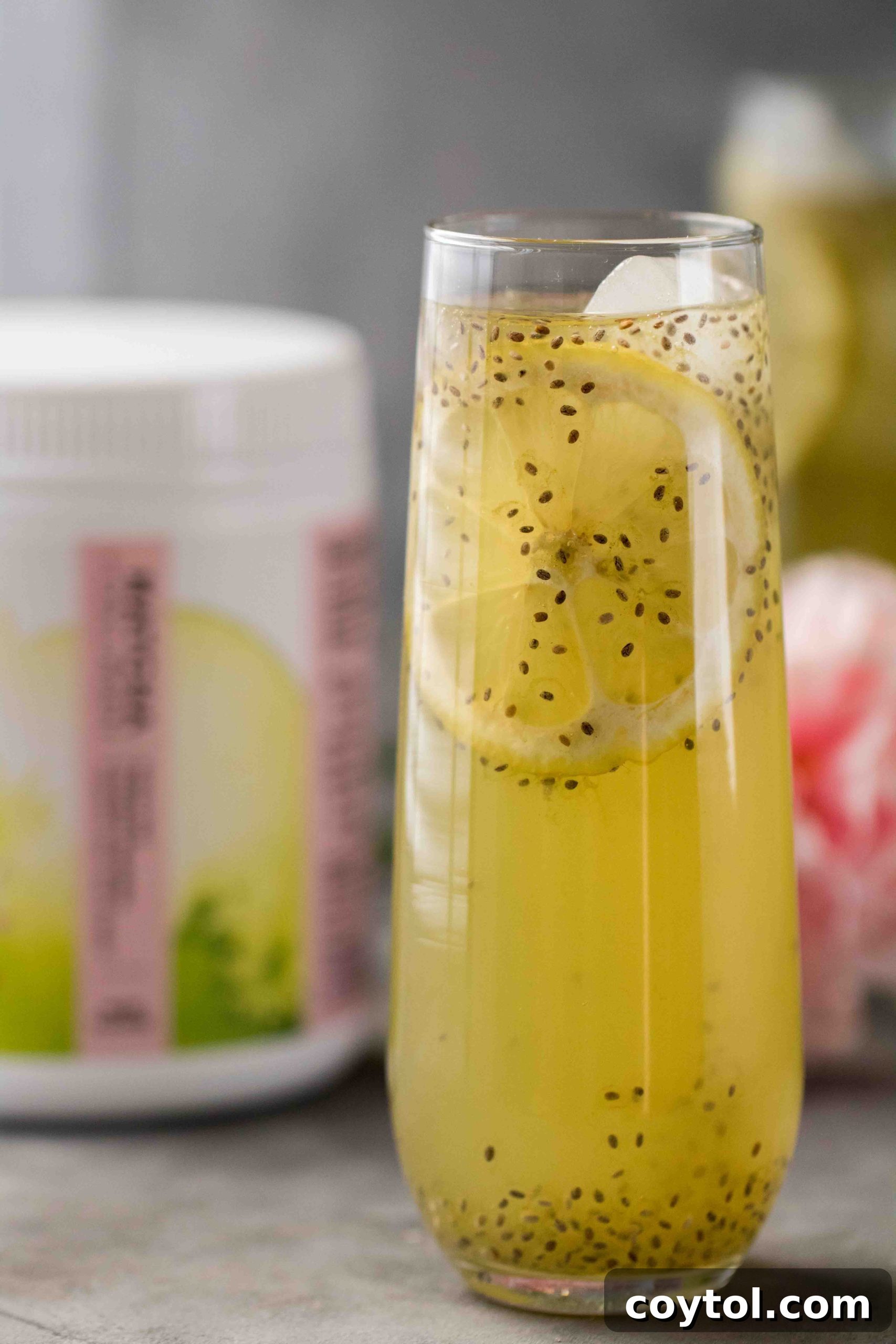 How to make summer matcha lemonade step by step