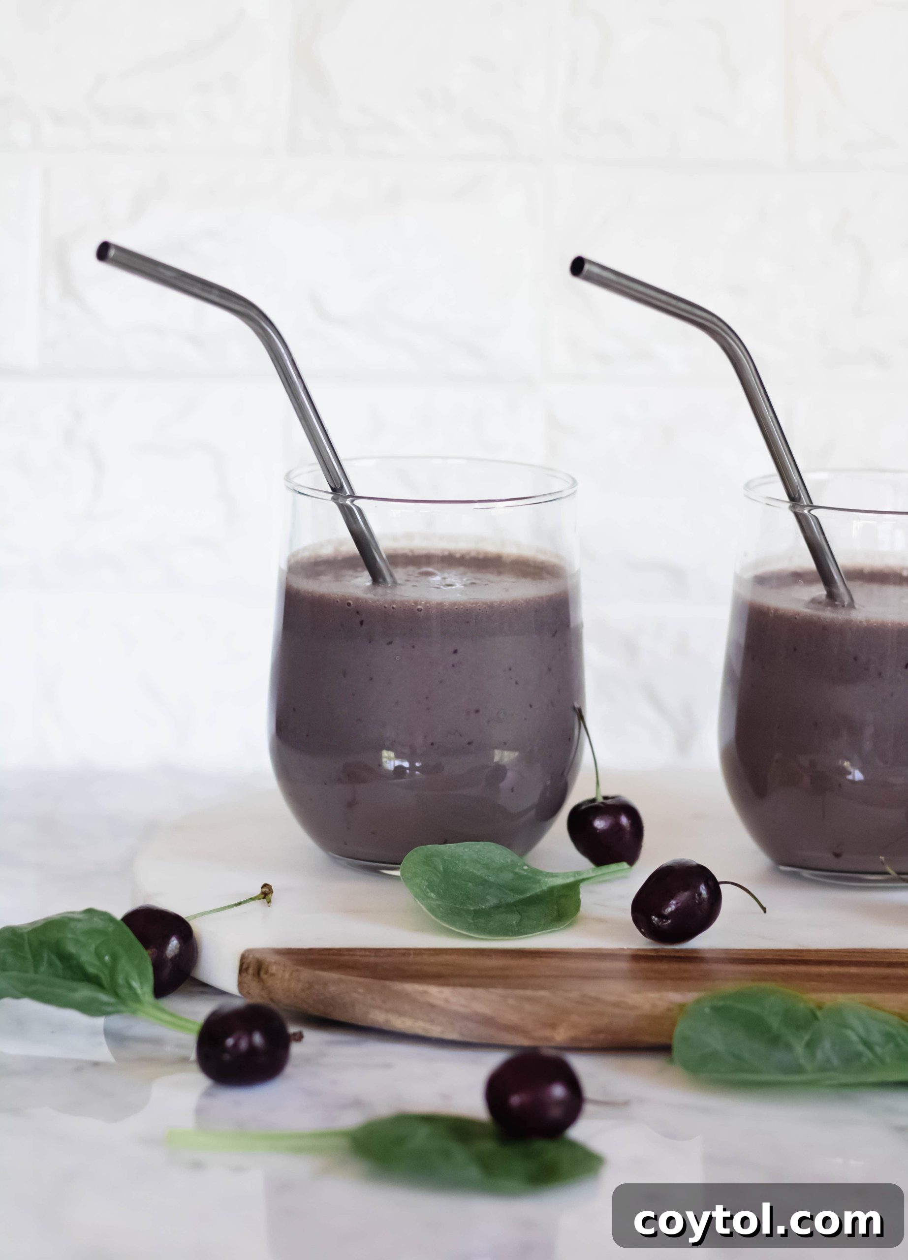 Chocolate protein smoothie (2 of 15)