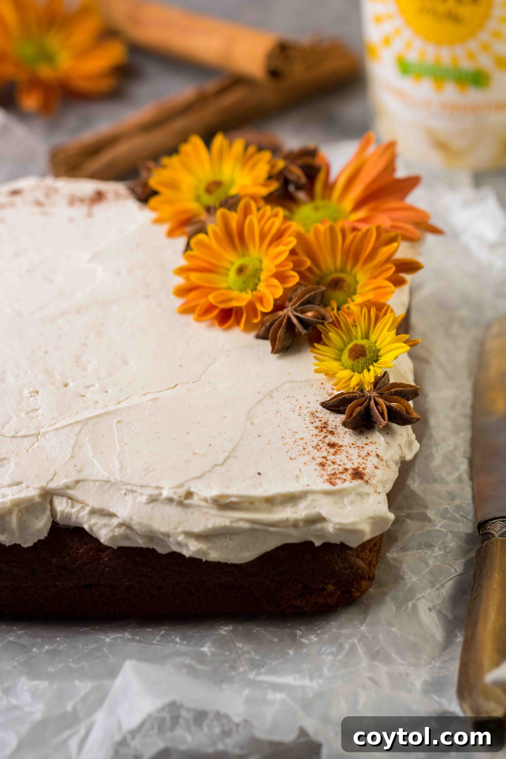 How to decorate pumpkin cake