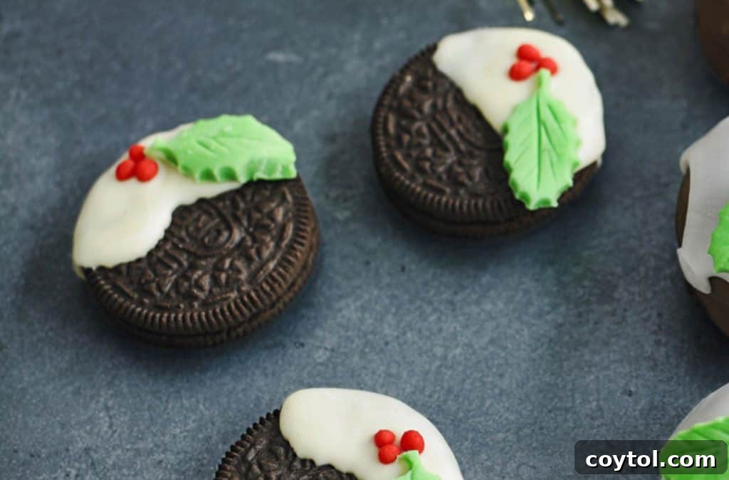 Christmas Oreos to make with kids, Oreo Christmas pudding pops.