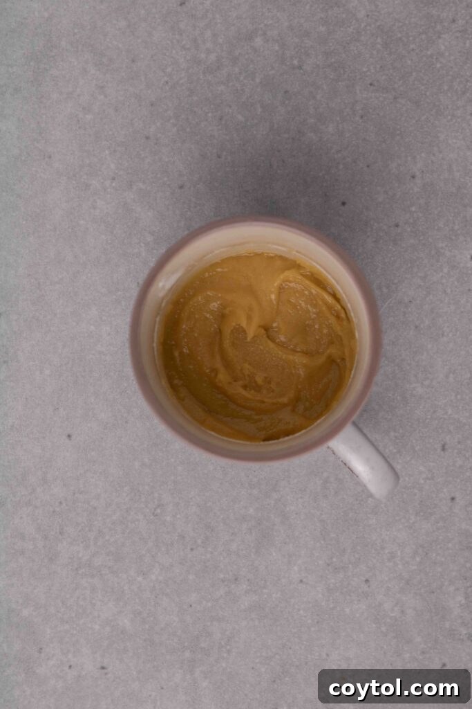 How to make a sugar cookie in a mug: flattening dough