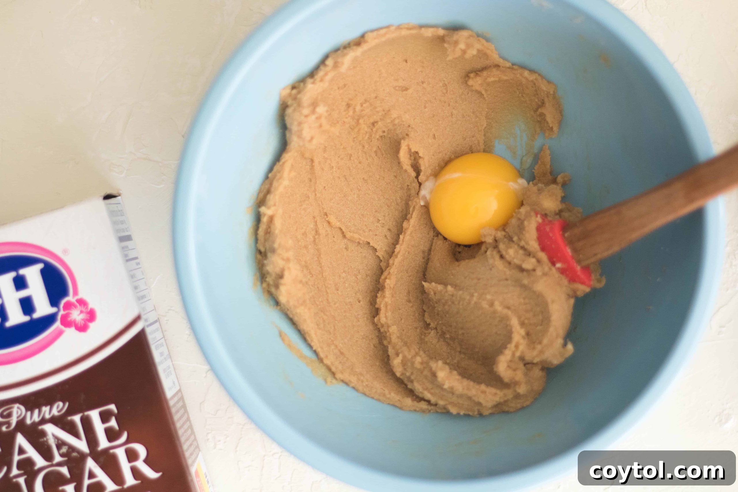 Step by step on how to make soft chocolate chip cookies