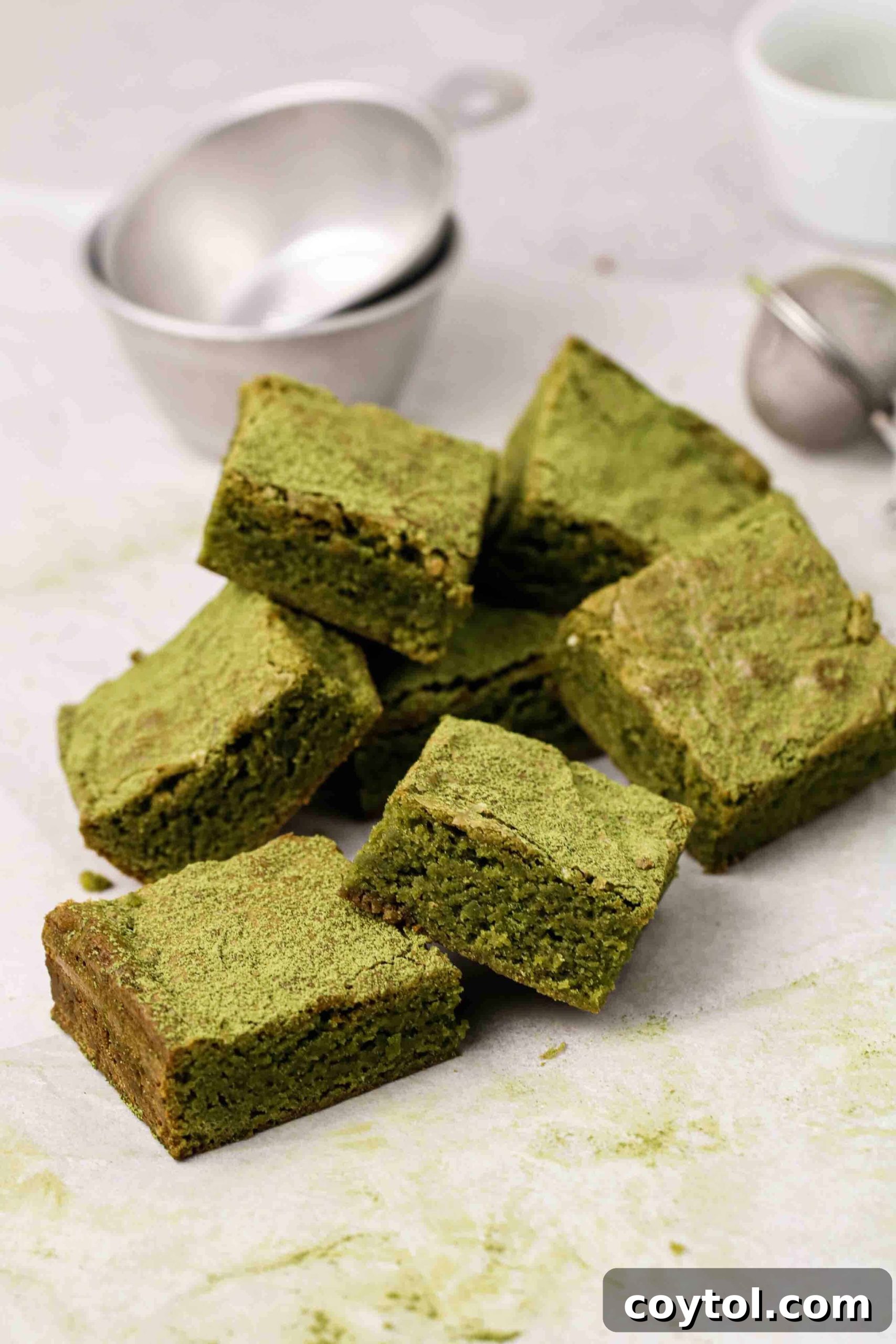 Fudgy matcha brownies