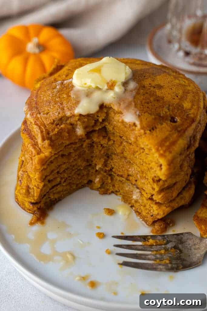 Thick and fluffy pumpkin spice pancakes