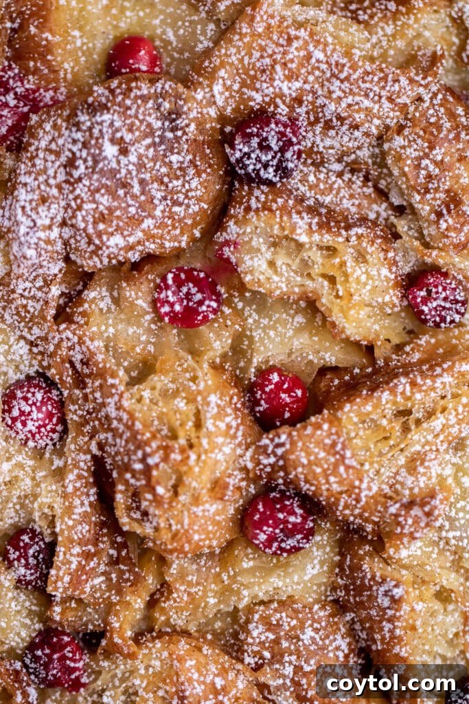 35 Irresistible Thanksgiving Desserts 31 Overhead shot of french toast with berries