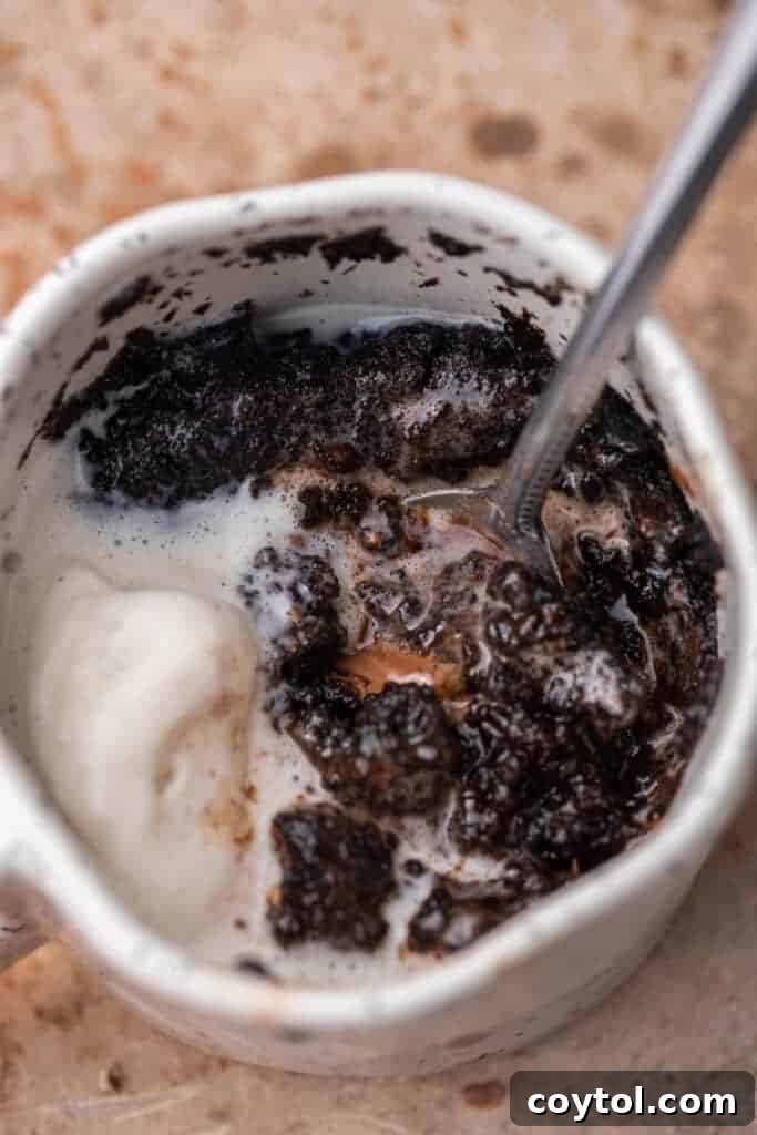 Oreo mug cake