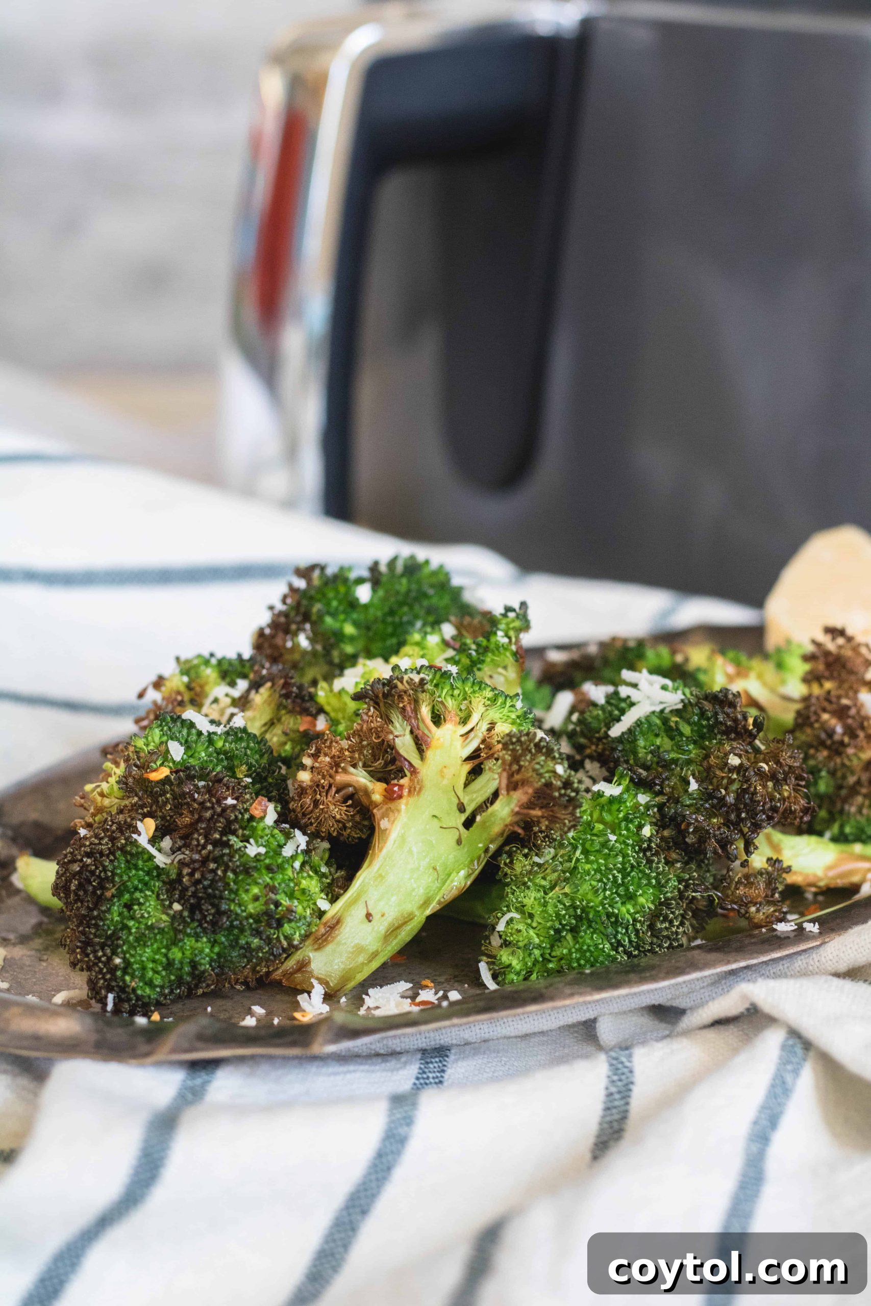 vegan air fryer broccoli