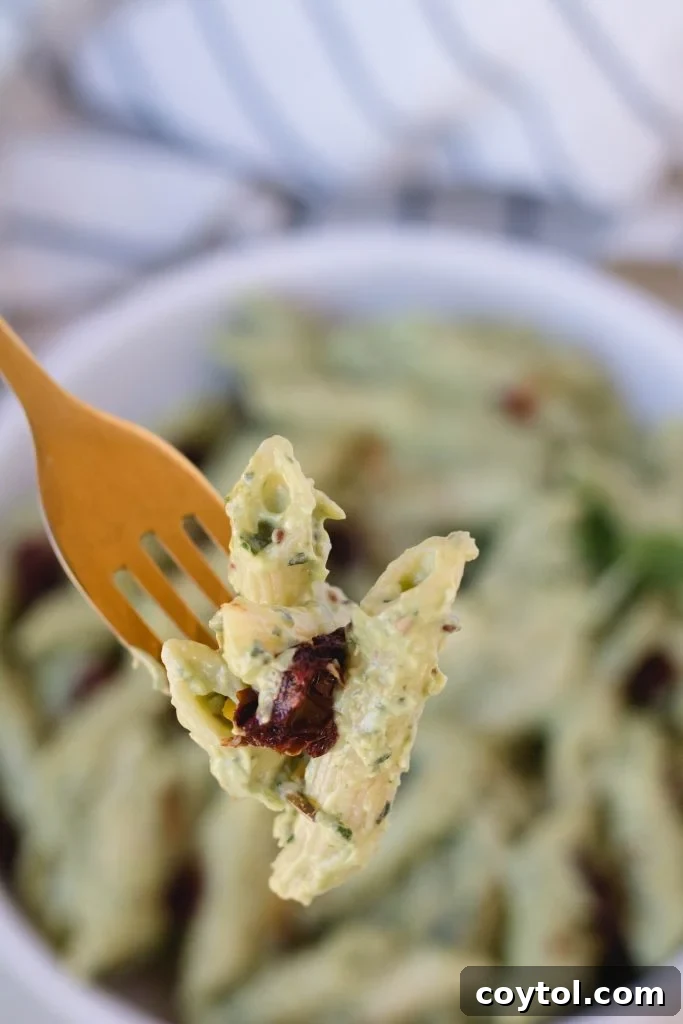 Easy vegan avocado sauce with pasta