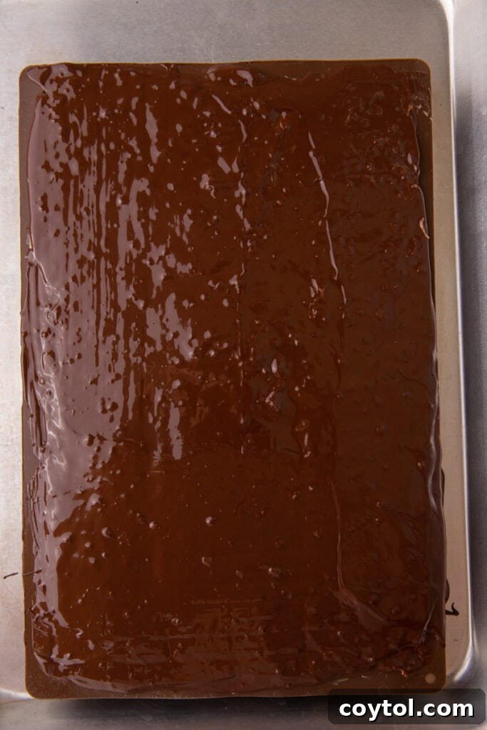 Dubai's Ultimate Pistachio Chocolate Bar 13 Final layer of chocolate covering the filling in the mold