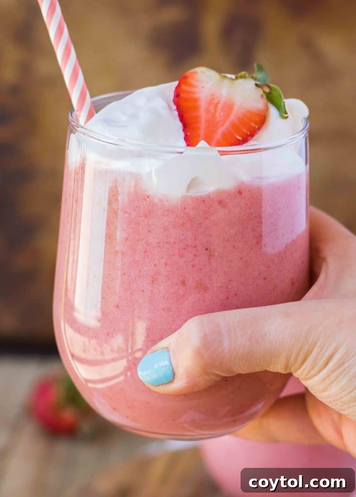 Strawberry banana smoothie healthy recipe served in a glass